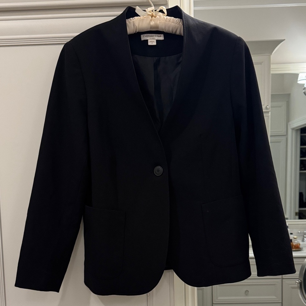 Flattering Easy-Care Women's Black Blazer Size 14